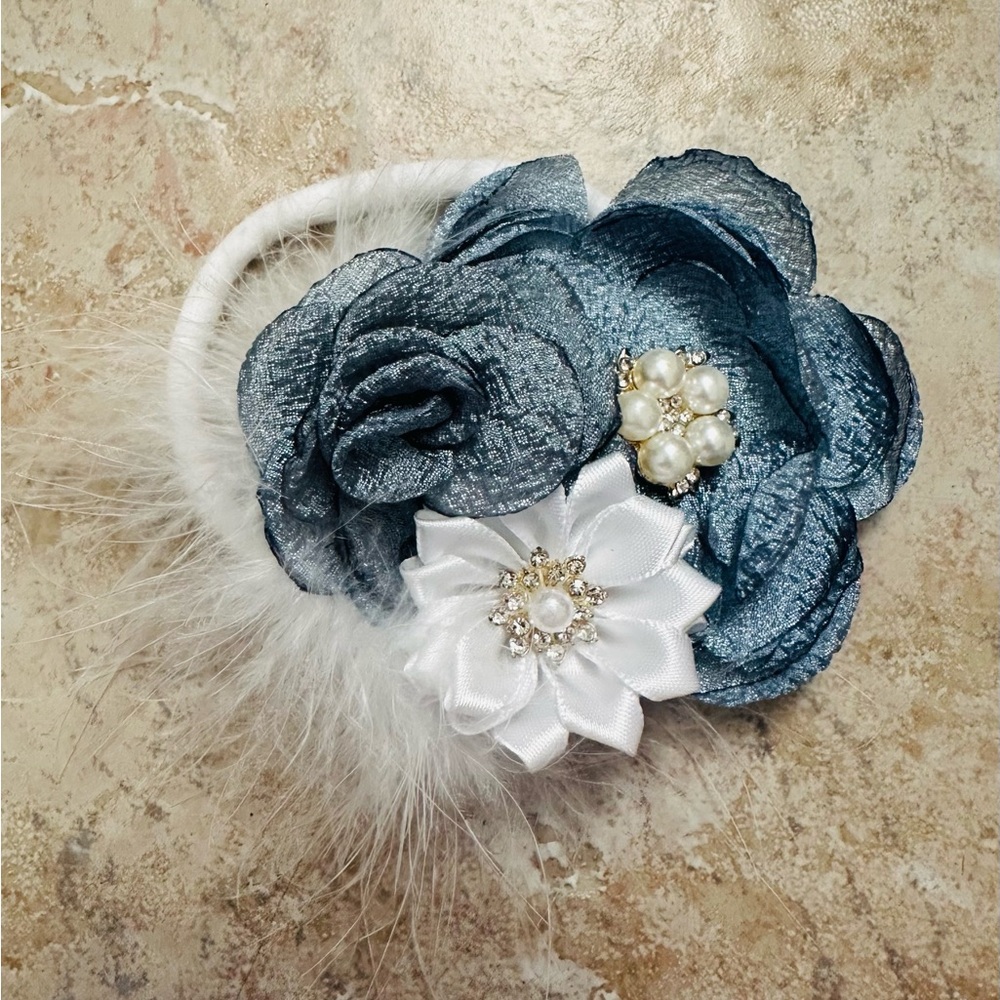 Elegant Blue Floral Hair Accessory